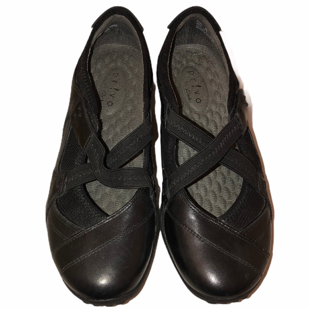 Woman leather shoes size 6